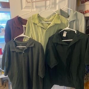 5 Polo Style Shirts XXL/2XL green and red colors